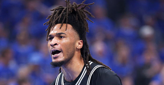 IM电竞官方网站-卡斯尔：希望赢下每一场比赛 但很快就把NBA杯的失利抛在脑后|圣安东尼奥马刺队|斯蒂芬-卡斯尔|纽约尼克斯队|马刺|裁判_新浪体育_新浪新闻